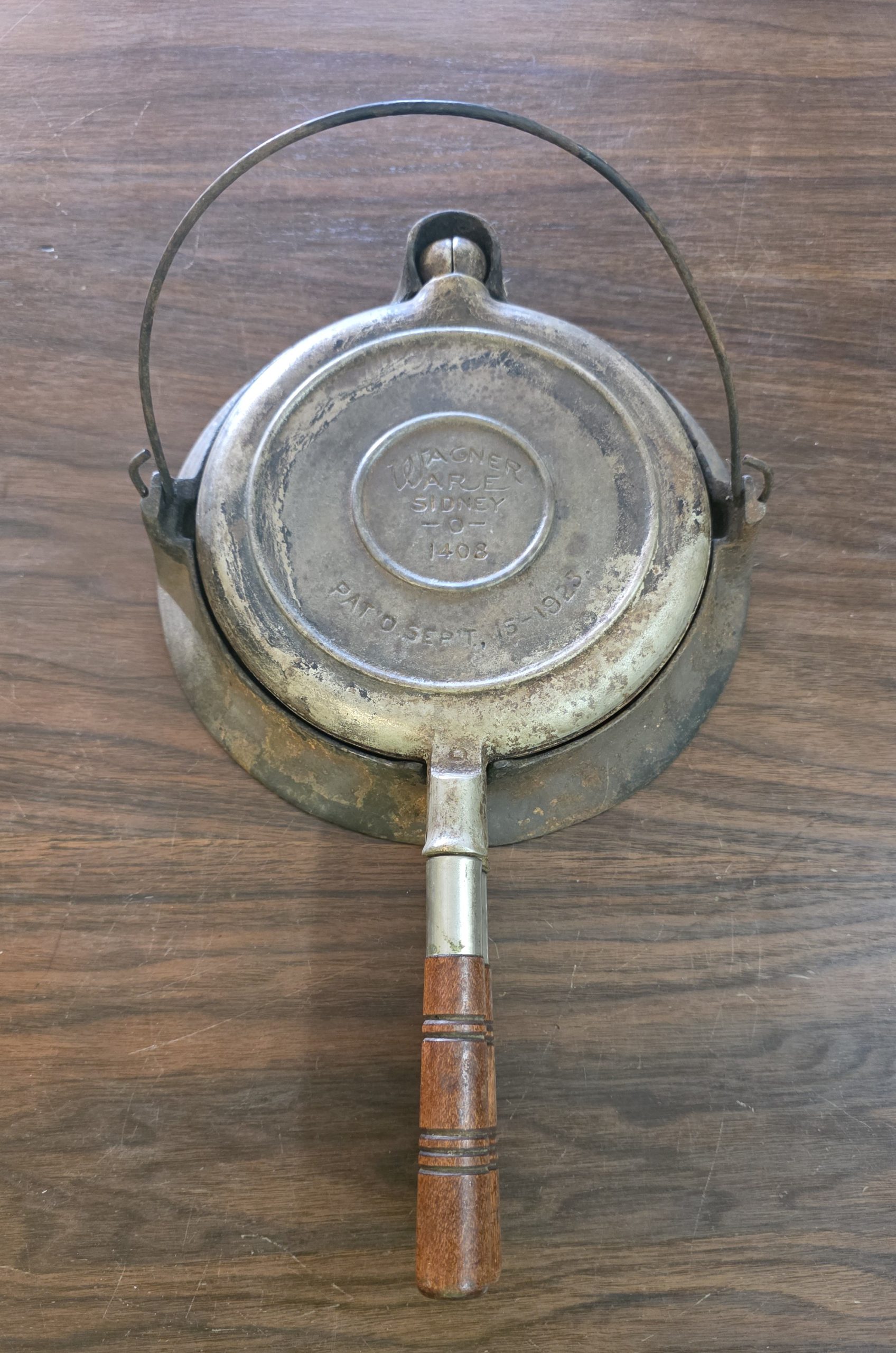 Wagner Ware Sidney -O- Waffle Iron #1408